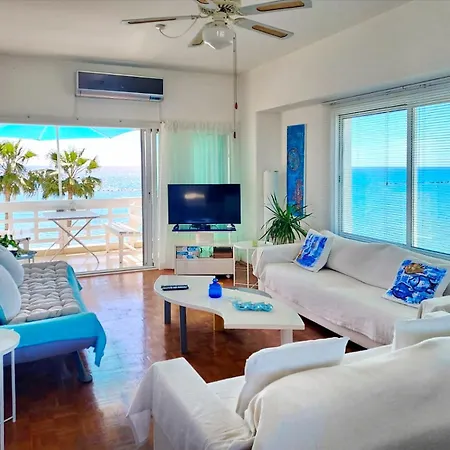 Appartamento Seafront Flat Vacations