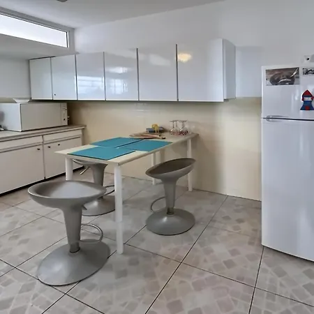 Seafront Flat Vacations Appartamento