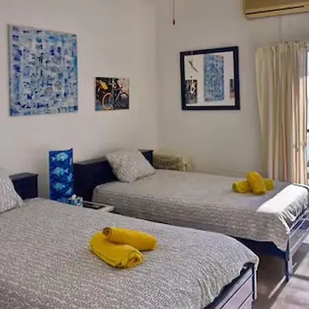 Seafront Flat Vacations Appartamento *
